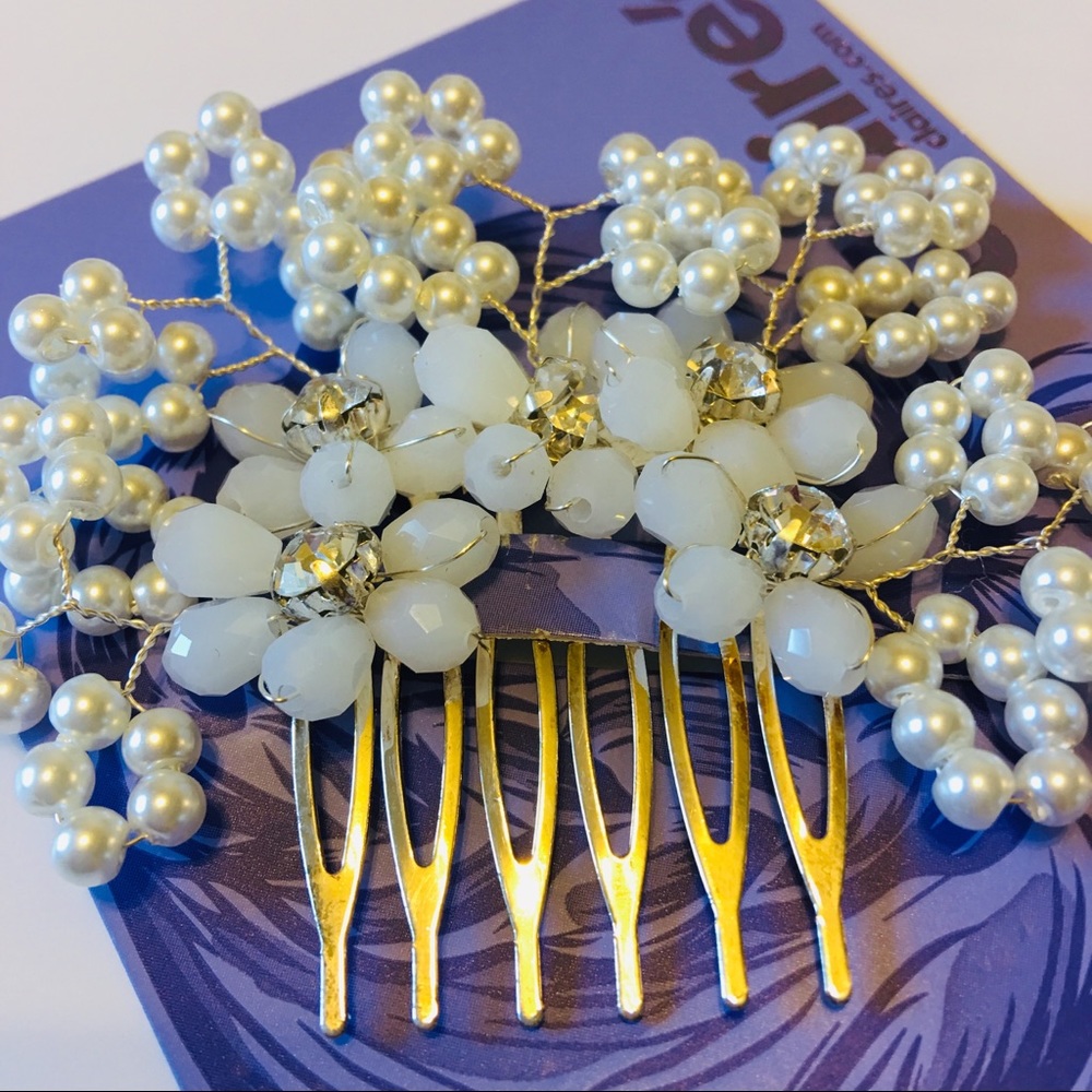 ❤️ Pearl Flower Hair Comb - White